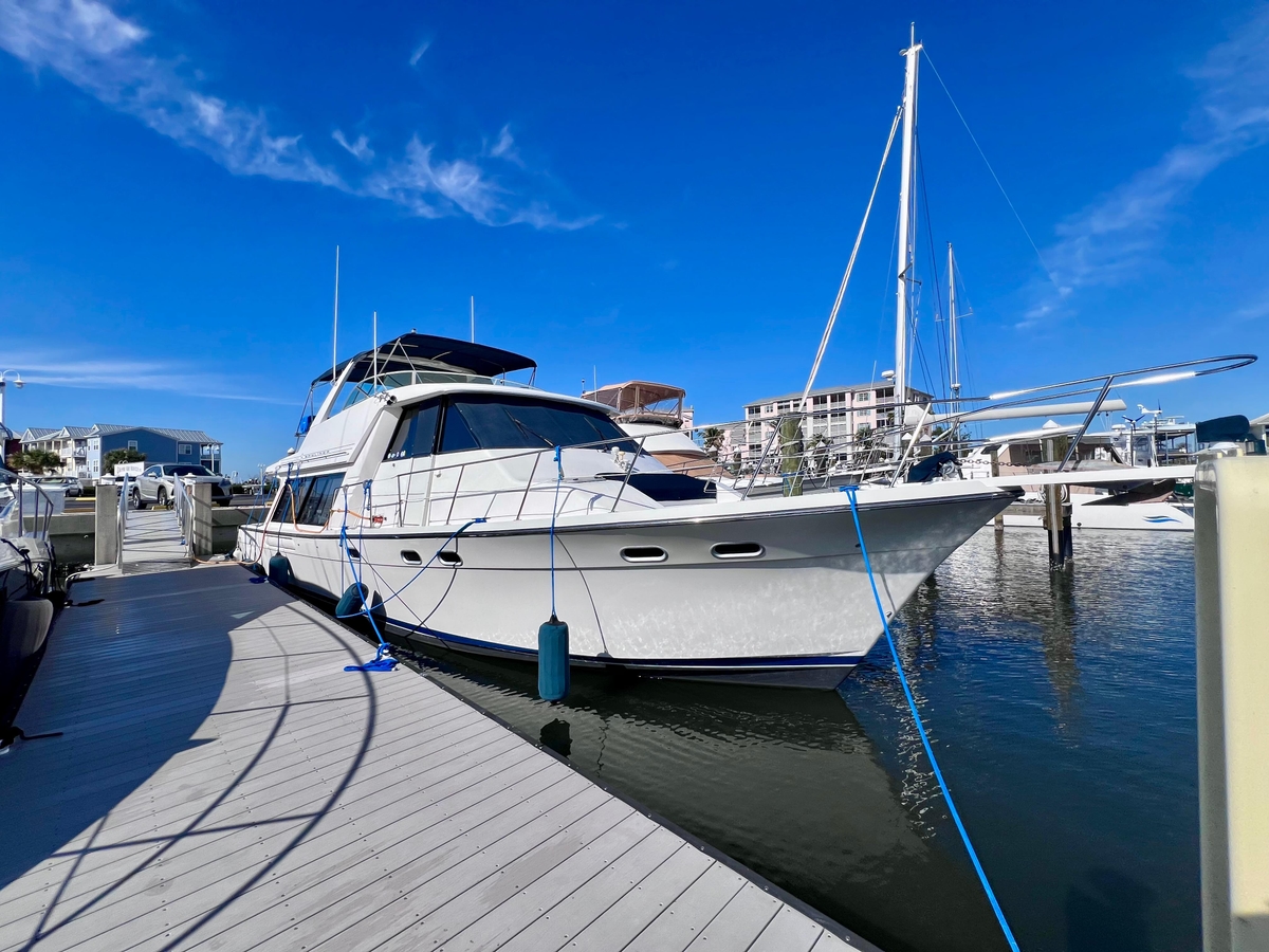 2000 Bayliner 4788 Pilot House Motoryacht - Sold Boat