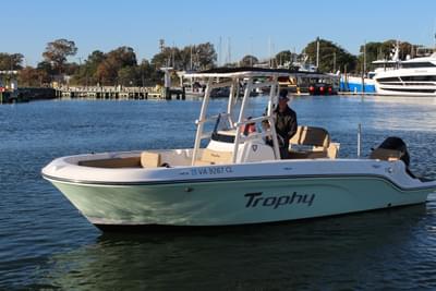 BOATZON | Bayliner CC22 2024