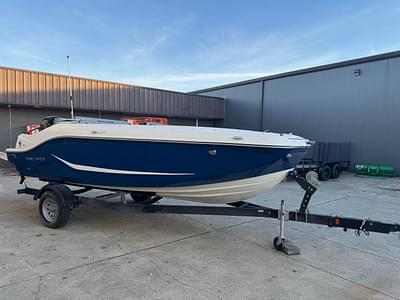 BOATZON | Bayliner D20 2025