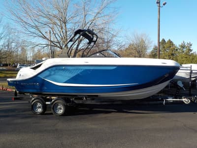 BOATZON | Bayliner D22i 2025