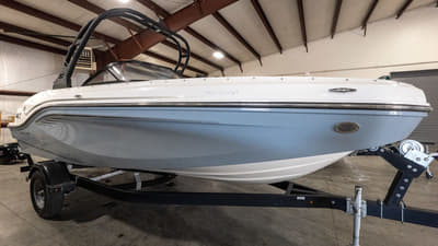 BOATZON | Bayliner DX2000 2023