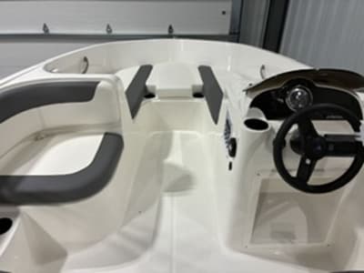 BOATZON | Bayliner E16 2026 BOATZON | Bayliner E16 2026