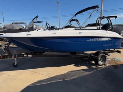 BOATZON | Bayliner E18 2026