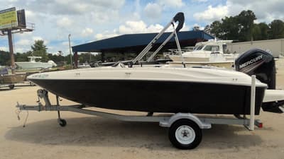 BOATZON | Bayliner Element E18 2017