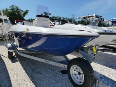 BOATZON | Bayliner Element F18 2017