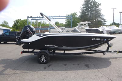 BOATZON | Bayliner Element M17 2022