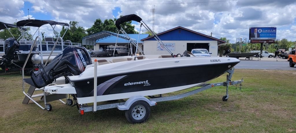 2015 Bayliner Element XL - Sold Boat