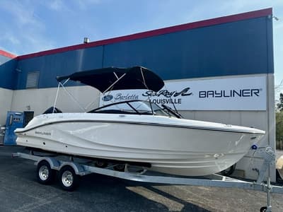 BOATZON | Bayliner In Stock Now V Series V22 Outboard 2027