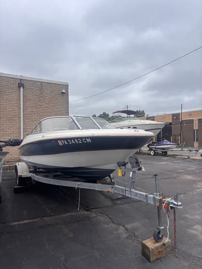BOATZON | Bayliner International 185 2006