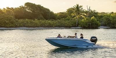 BOATZON | Bayliner M Series M17 2026 BOATZON | Bayliner M Series M17 2026