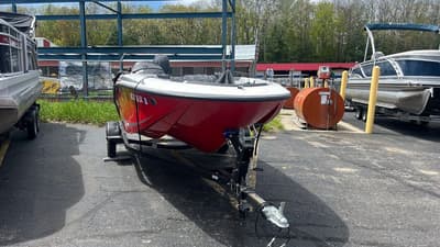 BOATZON | Bayliner M15 2023