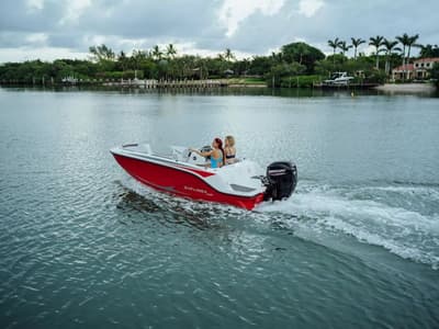 BOATZON | Bayliner M15 2024