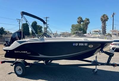 BOATZON | Bayliner M15 2025