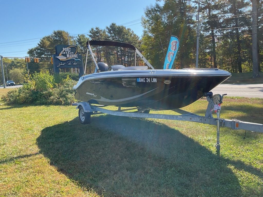 2022 Bayliner M17 - Sold Boat