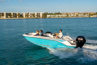 BOATZON | Bayliner M17 2024 BOATZON | Bayliner M17 2024