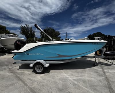 BOATZON | Bayliner M19 2024 BOATZON | Bayliner M19 2024
