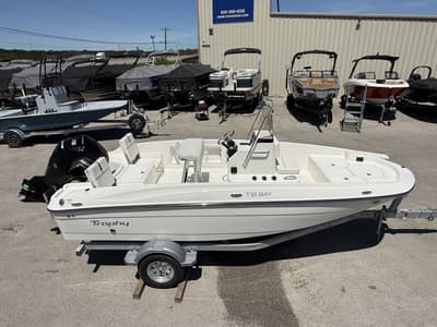 BOATZON | Bayliner T18 2026