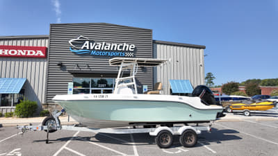 BOATZON | Bayliner T20CC 2022