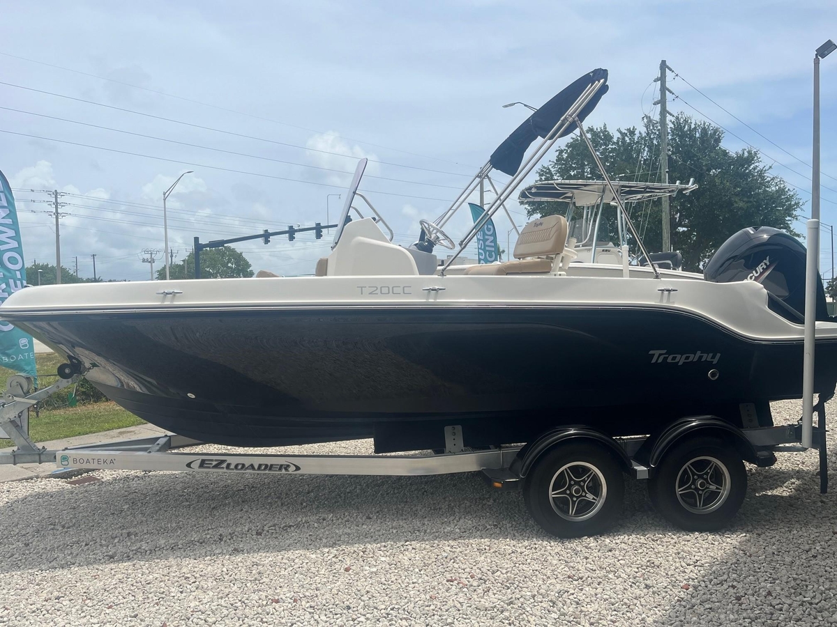 2022 Bayliner Trophy T20CC - Sold Boat