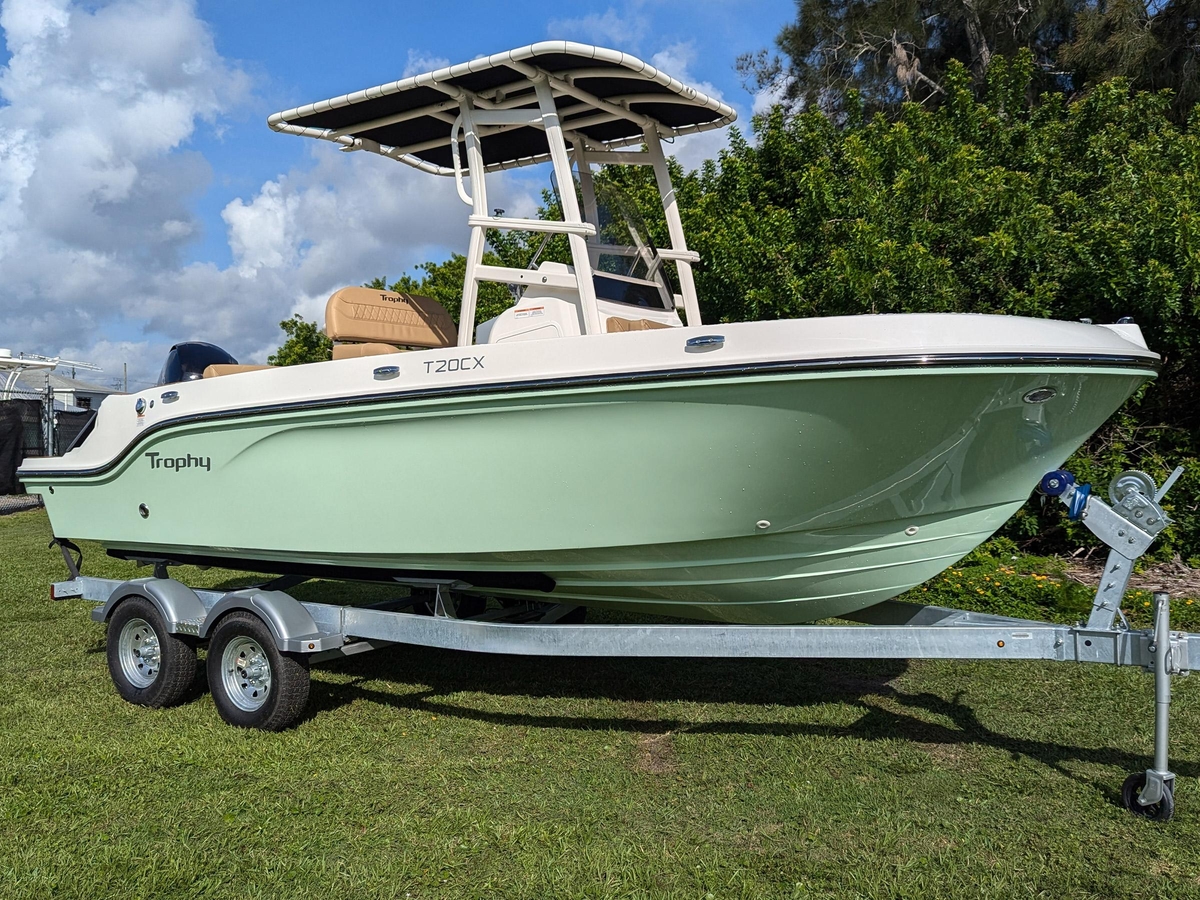 2025 Bayliner Trophy T20CC - Sold Boat