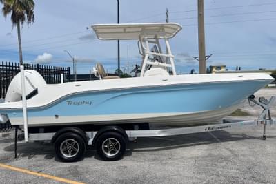 BOATZON | Bayliner Trophy T22CC 2023