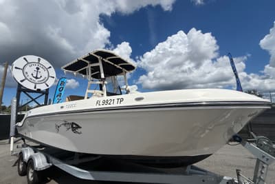 BOATZON | Bayliner Trophy T22CC 2024