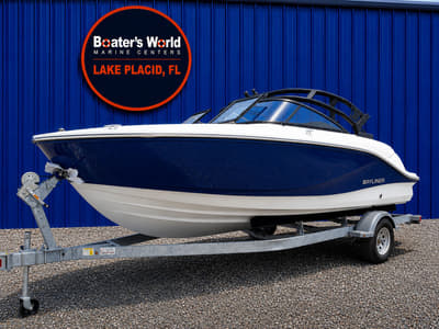 BOATZON | Bayliner V20 2026