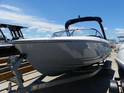 BOATZON | Bayliner V20 Bowrider 2026