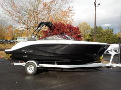 BOATZON | Bayliner V20i 2026