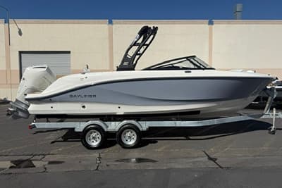 BOATZON | Bayliner V22 2027