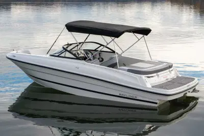BOATZON | Bayliner VR4 2025