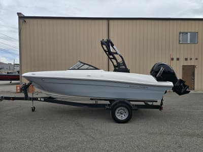 BOATZON | Bayliner VR4 2026