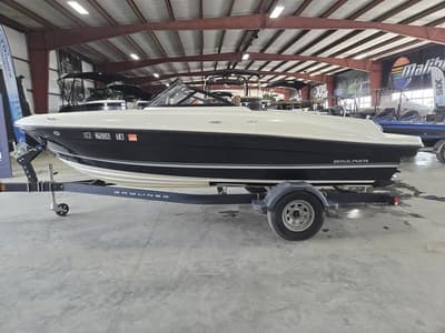 BOATZON | Bayliner VR4 Bowrider IO 2019