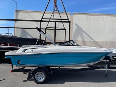 BOATZON | Bayliner VR4 Bowrider IO 2025