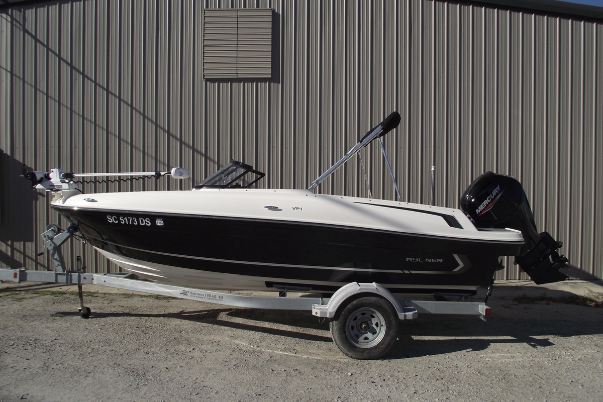 2022 Bayliner VR4 Bowrider OB - Sold Boat
