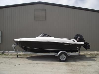 BOATZON | Bayliner VR4 Bowrider OB 2025