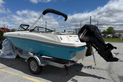 BOATZON | Bayliner VR4 Bowrider OB 2026 BOATZON | Bayliner VR4 Bowrider OB 2026