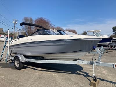 BOATZON | Bayliner VR4 Bowrider  Outboard 2023