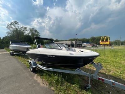 BOATZON | Bayliner VR4 Bowrider  Outboard 2023