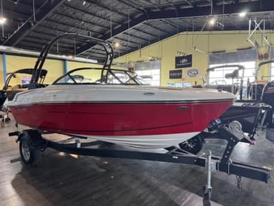 BOATZON | Bayliner VR4 Bowrider  Outboard 2025