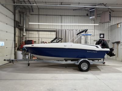 BOATZON | Bayliner VR4OB 2026
