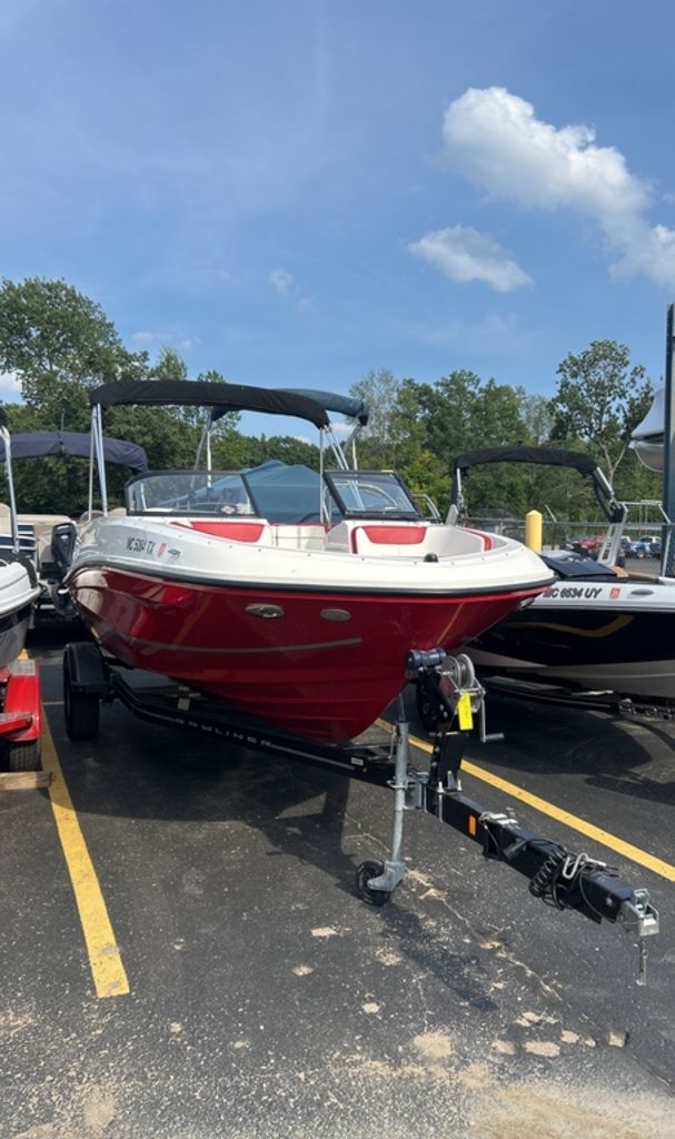 2016 Bayliner VR5 - Sold Boat