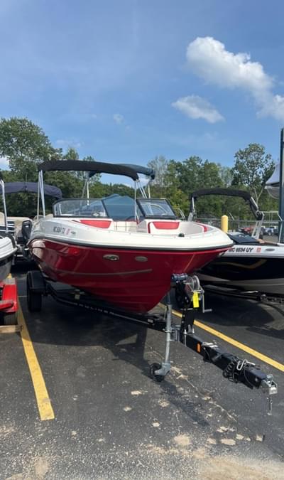 BOATZON | Bayliner VR5 2016 BOATZON | Bayliner VR5 2016