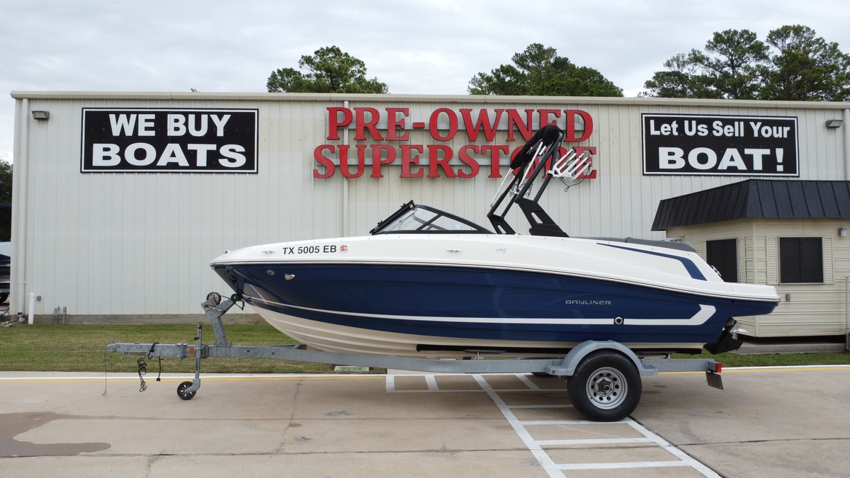 2018 Bayliner VR5 - Sold Boat