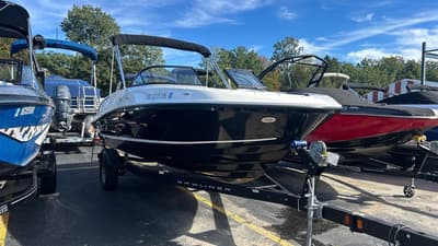 BOATZON | Bayliner VR5 2019