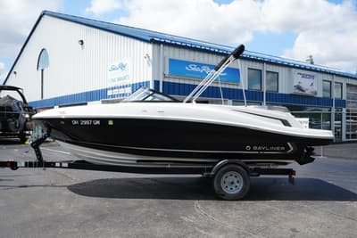 BOATZON | Bayliner VR5 2024 BOATZON | Bayliner VR5 2024
