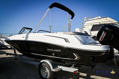 BOATZON | Bayliner VR5 2024 BOATZON | Bayliner VR5 2024