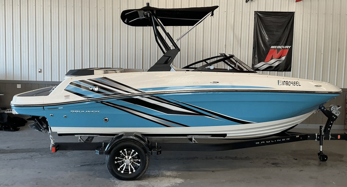 2022 Bayliner Bayliner VR5 Bowrider 2022 - Sold Boat