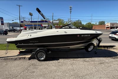 BOATZON | Bayliner VR5 Bowrider IO 2016