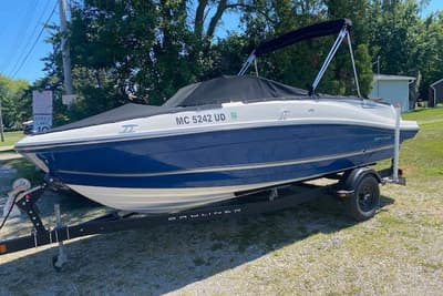 BOATZON | Bayliner VR5 Bowrider IO 2018